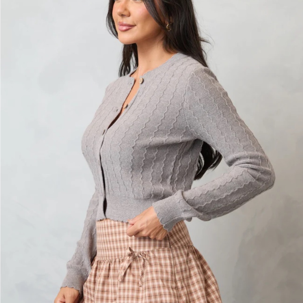 Aniston Grey Scallop Detail Cardigan - Picture 3 of 4